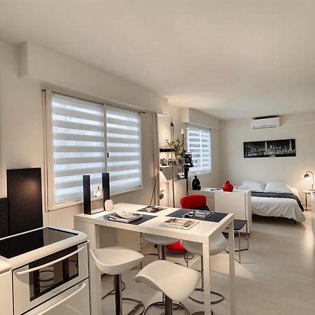 Frgk Fr - Surcouf "Palm Beach " Cannes Luaran gambar